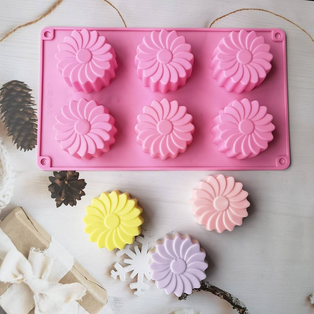 6 Even Small Daisy Mold